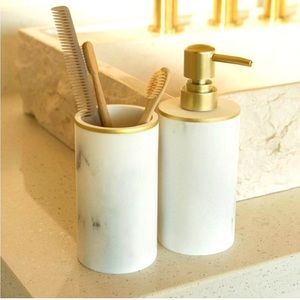 NIB Sunday Citizen Resin Bath Set